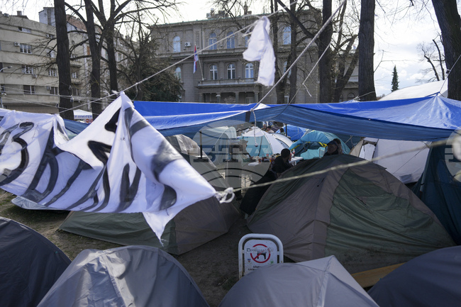 Радио Свободна Европа: Сърби от Косово отиват в Белград, „за да защитават президента“