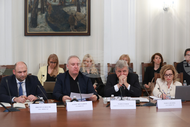 РИОСВ може да санкционира кмета на София за неспазване на нормативни изисквания по Закона за управление на отпадъците, каза министър Манол Генов