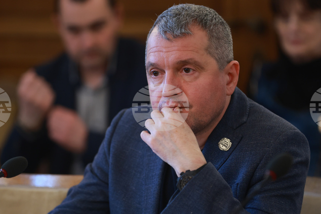 Формално Наталия Киселова може да е права, правилникът е нарушен, коментира Тошко Йорданов за парламентарната група на МЕЧ