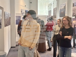 Проф. Христо Пимпирев се срещна с ученици и студенти в Сараево. Снимка: Български антарктически институт