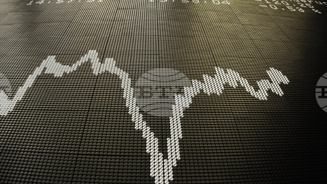 Европейските борси започнаха новата седмица предимно с леки понижения