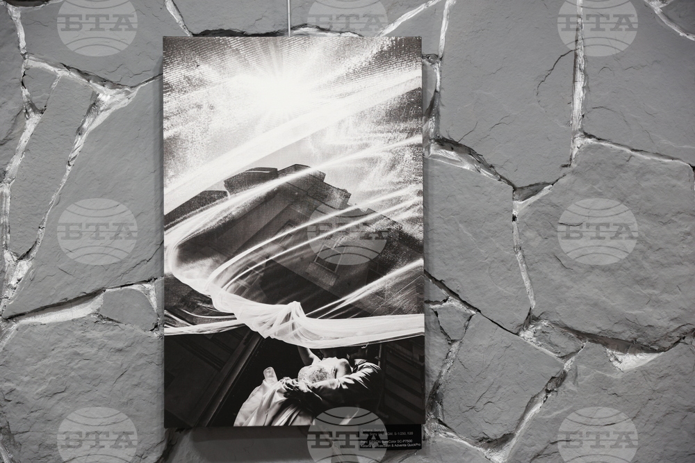 Бони и Марияна Боневи - "Прошепнати мечти" - фотографска изложба