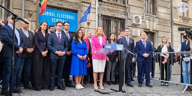 Елена Ласкони внесе документите си за участие в президентските избори в Румъния