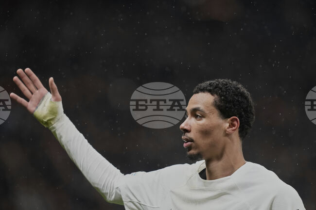 Манчестър Юнайтед е започнал преговори с представители на нападателя на Айнтрахт Франкфурт Юго Екитике