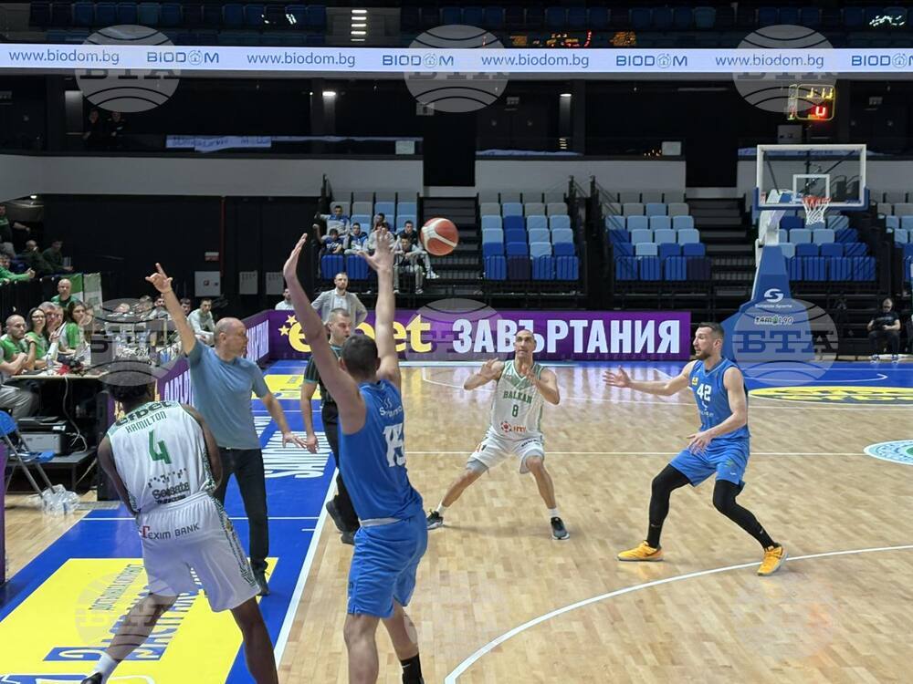 Баскетболният Балкан се справи с Левски и ще спори с Рилски спортист на полуфиналите за Купата на България
