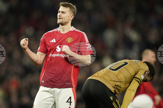 Защитникът Матайс Де Лихт е под въпрос за полуфиналния реванш на Манчестър Юнайтед от Лига Европа