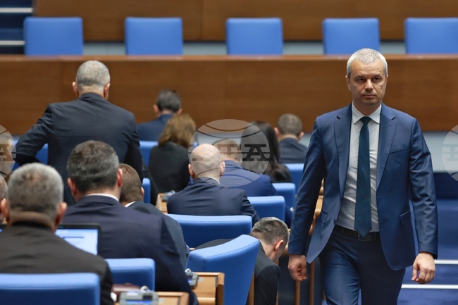 "Възраждане" внася вот на недоверие към правителството заради външната политика на страната, съобщиха от партията