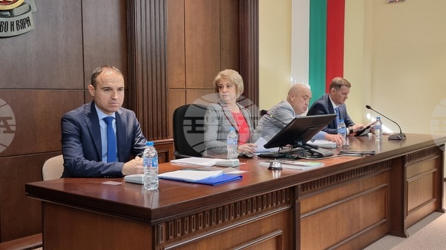 Общинските съветници в Хасково гласуваха за откриване на процедура по избор на управител на местната болница по онкология 