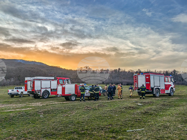 Овладян е пожар между селата Изгрев и Лозенец в община Царево