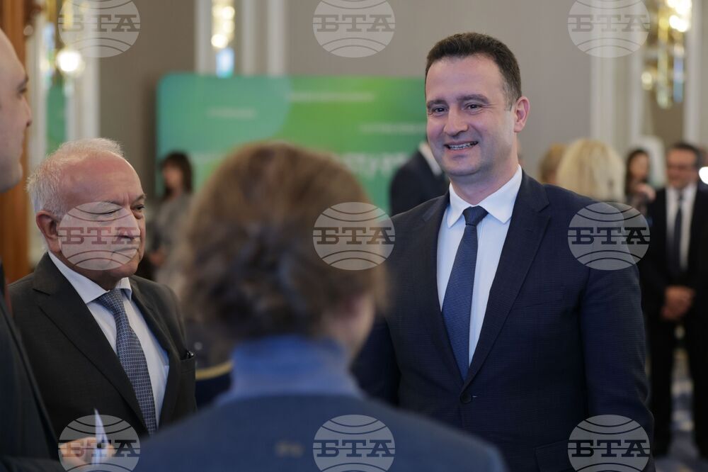 Официално откриване на проект за изграждане на Център за върхови постижения във водородните технологии в Стара Загора H2START