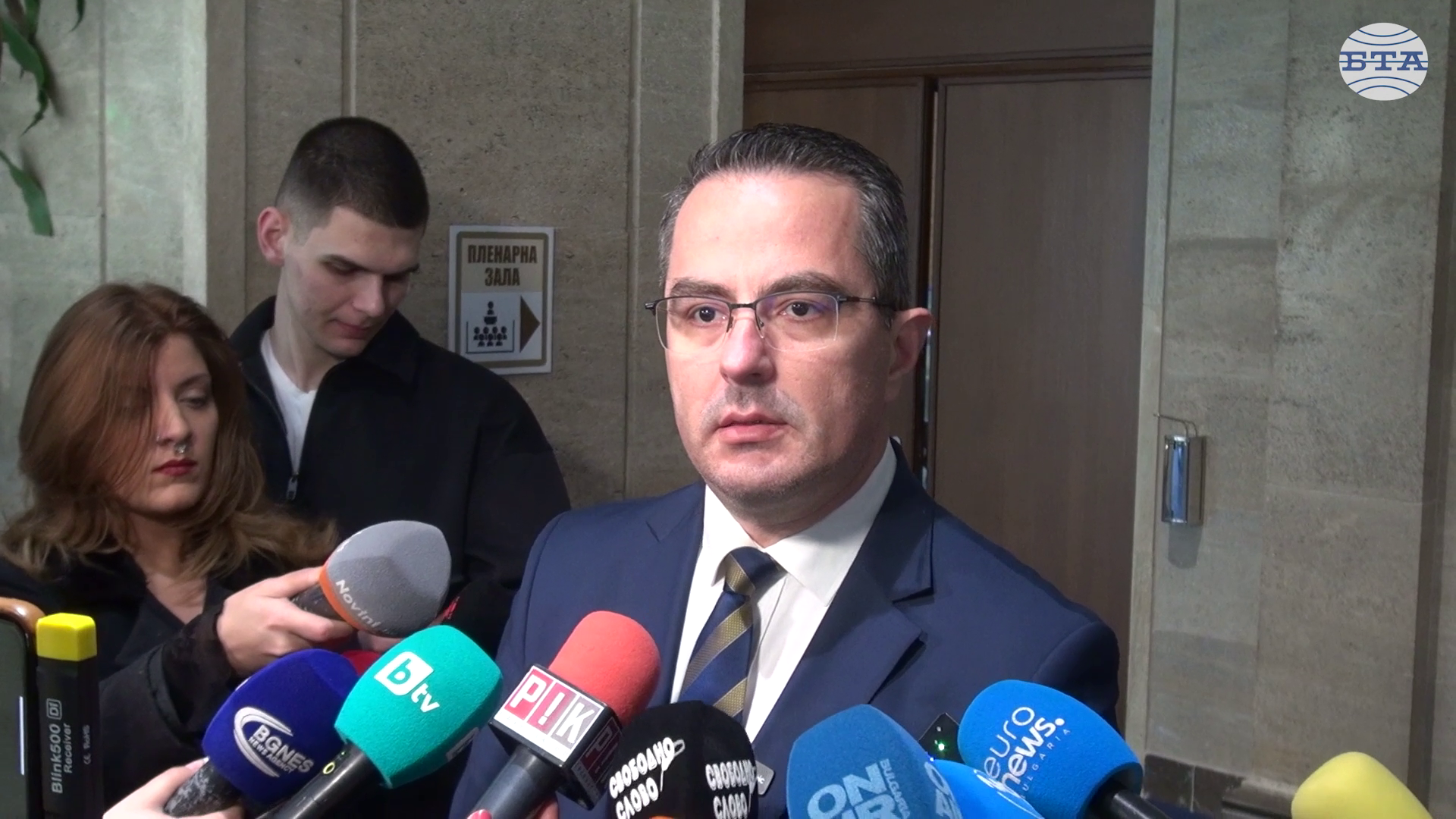 Вчера Конституционният съд потъпка това, което трябва да брани като най-висш орган - Конституцията, каза Цончо Ганев Вчера Конституционният съд потъпка това, което трябва да брани като най-висш орган - Конституцията, каза Цончо Ганев