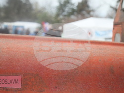 Сърбия - контрапротестиращи - лагер