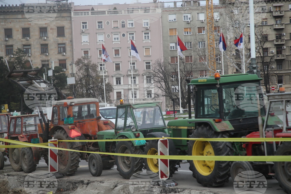 Сърбия - контрапротестиращи - лагер