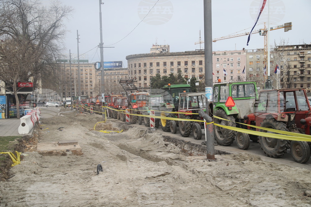 Сърбия - контрапротестиращи - лагер