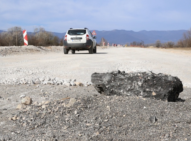 Регионалният министър ще инспектира строителството на пътя Мездра-Ботевград