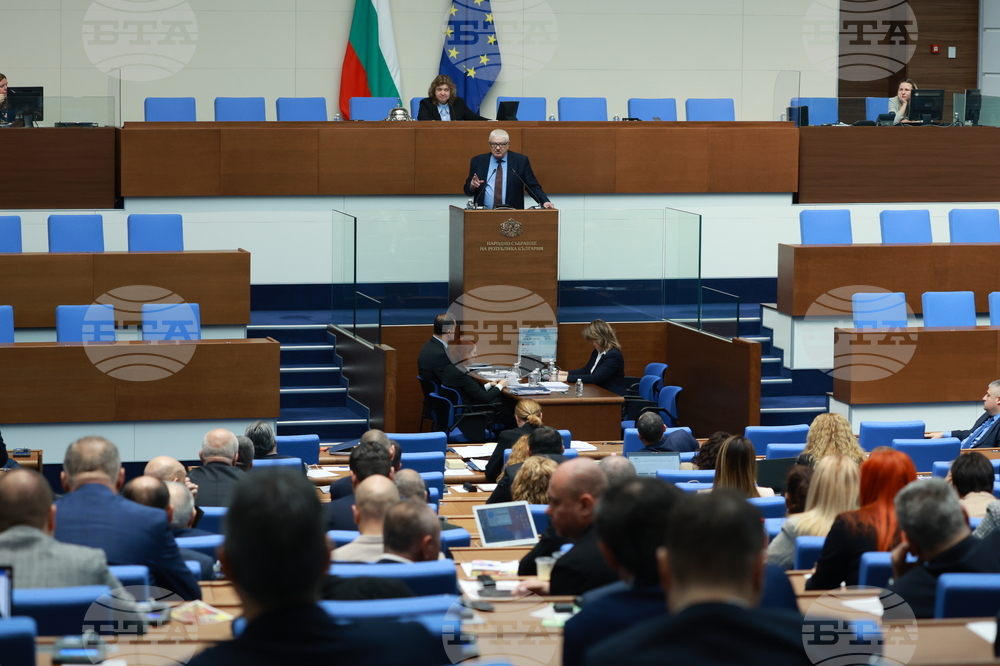 Депутатите да обсъдят днес на второ четене проектобюджетите на ДОО и на НЗОК за 2025 г., предвижда проектопрограмата на парламента