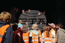 Бургас - "Виелица" - куклен театър - среща с екипа