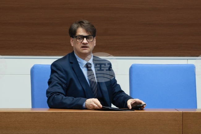 Culture Minister Comments on Musicians' Pensions