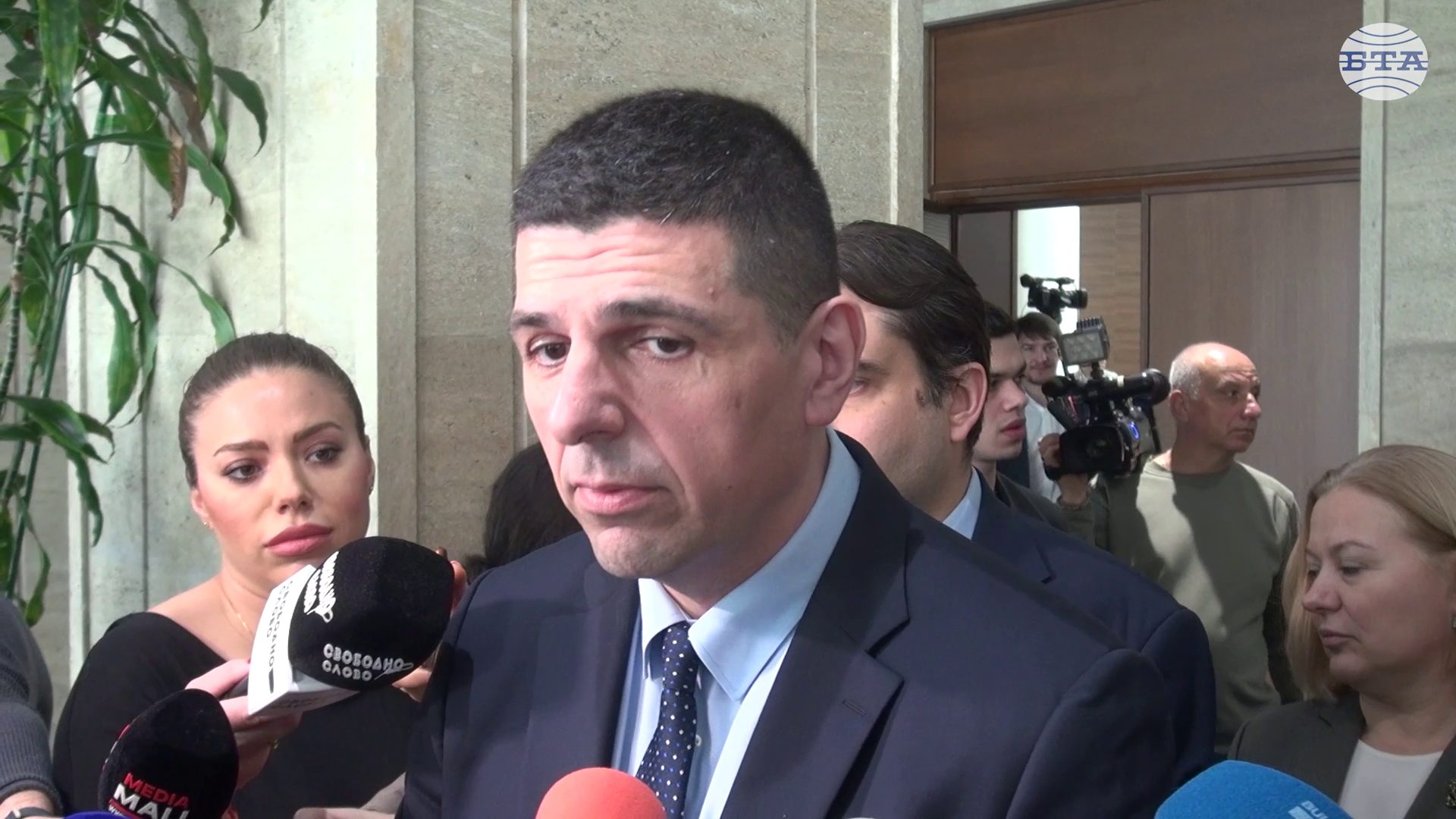 Ако Борисов е прав, че има заговор, то в основата му са Делян Пеевски, президентът Румен Радев и „Възраждане“, смята Ивайло Мирчев от ПП-ДБ Ако Борисов е прав, че има заговор, то в основата му са Делян Пеевски, президентът Румен Радев и „Възраждане“, смята Ивайло Мирчев от ПП-ДБ