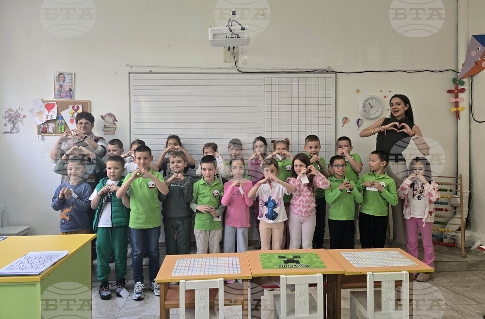 Петрич - училище - "Петъчно музикално междучасие" - инициатива