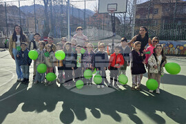 Петрич - училище - "Петъчно музикално междучасие" - инициатива