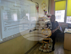 Петрич - училище - "Петъчно музикално междучасие" - инициатива