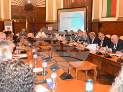 На кръгла маса беше обсъдено бедещето на ветеринарномедицинската професия в България