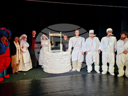 Разград - „Има ли смисъл да утепваме мечка?“ - спектакъл