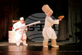 Разград - „Има ли смисъл да утепваме мечка?“ - спектакъл