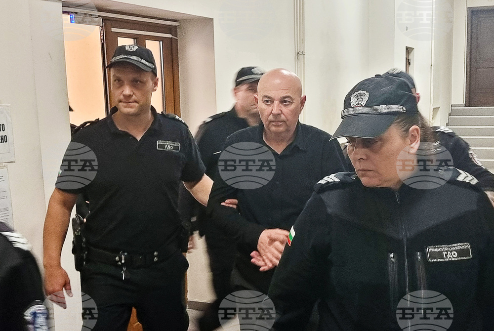 Окръжният съд в Хасково задържа в ареста шофьор, причинил смърт и избягал в Турция, и отложи разпоредителното заседание