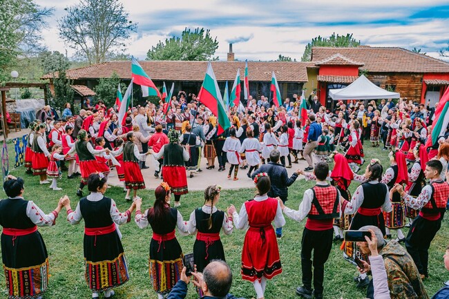 Община Тунджа организира Пролетно надиграване и надпяване „Ромбана“ 2025 