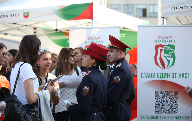 Лидерът на ВМРО Красимир Каракачанов – министър на отбраната в периода 2017-2021 г., с позиция