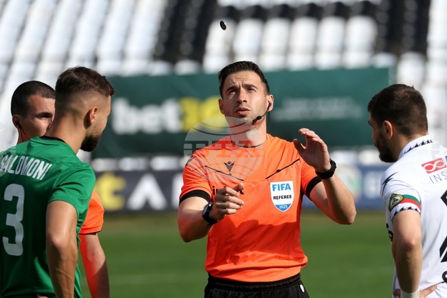 Радослав Гидженов ще ръководи двубоя от Първа лига между ЦСКА и Черно море