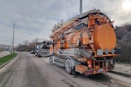 Шумен - машинно почистване на шахти - демонстрация