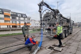 Шумен - машинно почистване на шахти - демонстрация