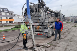 Шумен - машинно почистване на шахти - демонстрация