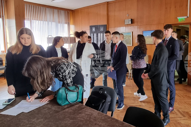 Шумен - младежка инициатива - „Модел Република България“