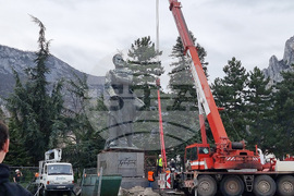 Враца - Христо Ботев - паметник - демонтаж - реставрация