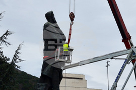 Враца - Христо Ботев - паметник - демонтаж - реставрация