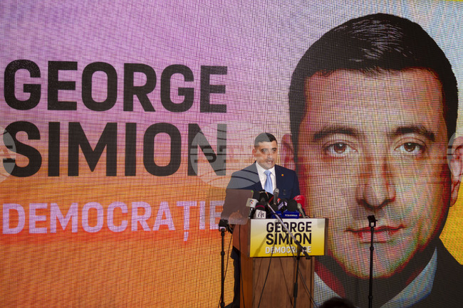 Джордже Симион остава фаворит в ново социологическо проучване преди изборите в Румъния; Никушор Дан е втори