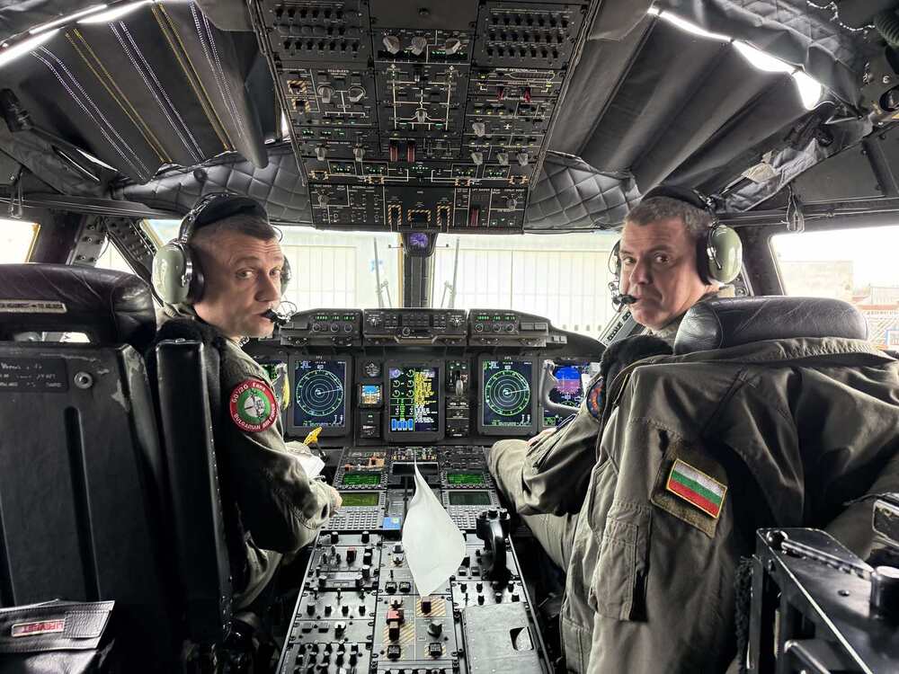 Военни със самолет „Спартан“ транспортираха от София до Хамбург дете, нуждаещо се от спешна трансплантация