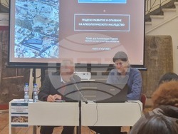 Лекция на проф. Алкивиад Препис в НАИМ-БАН. Снимка: Ваня Сухарова/БТА