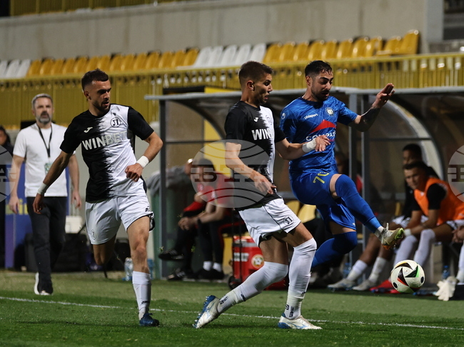 Локомотив (Пловдив) удължи договора на защитника Тодор Павлов