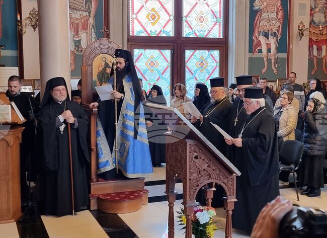 Сливенският митрополит Арсений отслужи в Ямбол специално богослужение в чест на света Богородица