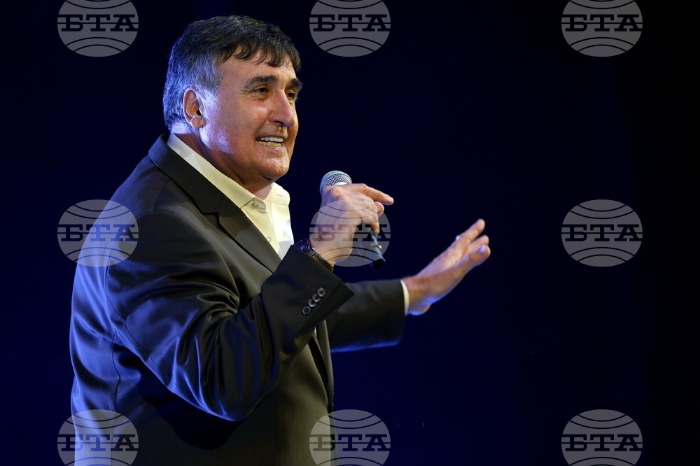 С концерт на Веселин Маринов ще бъде поставено началото на програмата за празника на Бяла