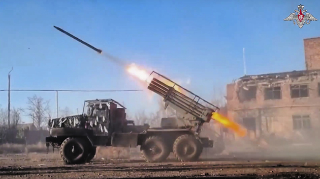 Русия заяви, че е превзела още две села в Донецка област