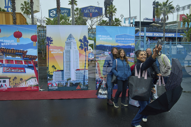 Мат Ричтман е първият американец, който печели маратона в Лос Анджелис от 31 години насам