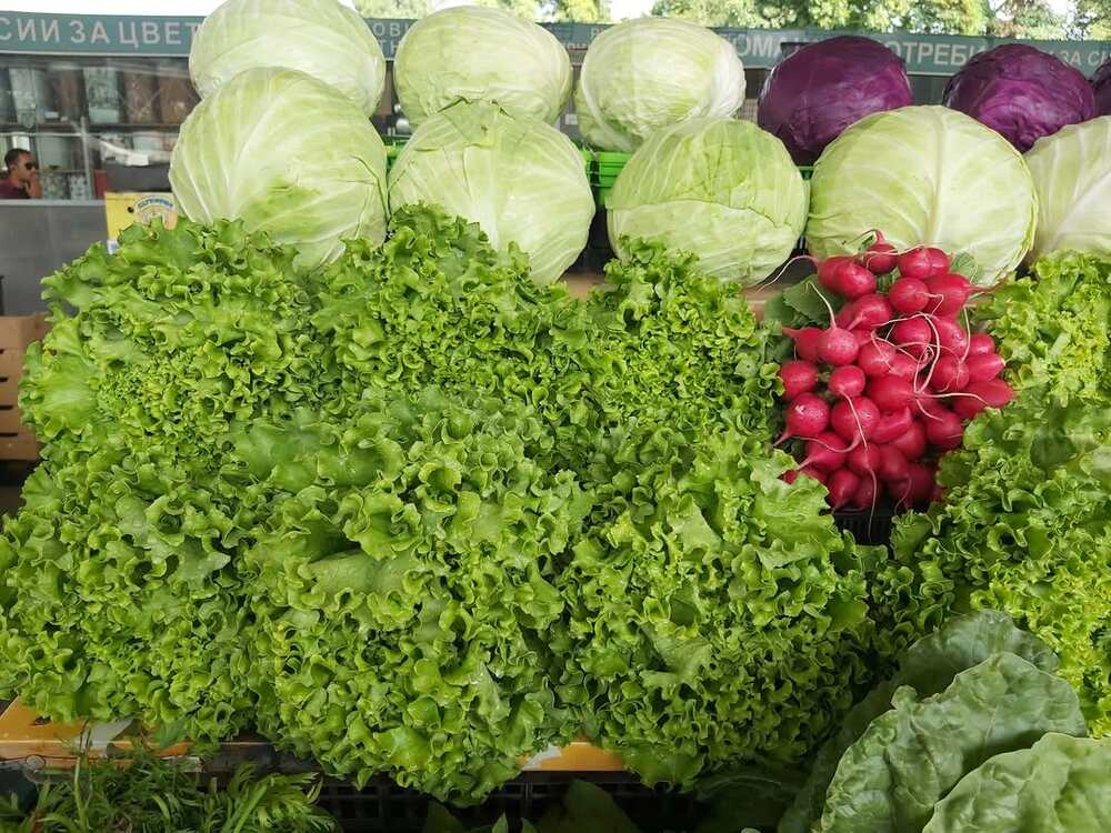 Български пресни пролетни зеленчуци вече има на столичните пазари "Красно село", "Иван Вазов" и "Борово", съобщава дружеството "Пазари ЮГ"