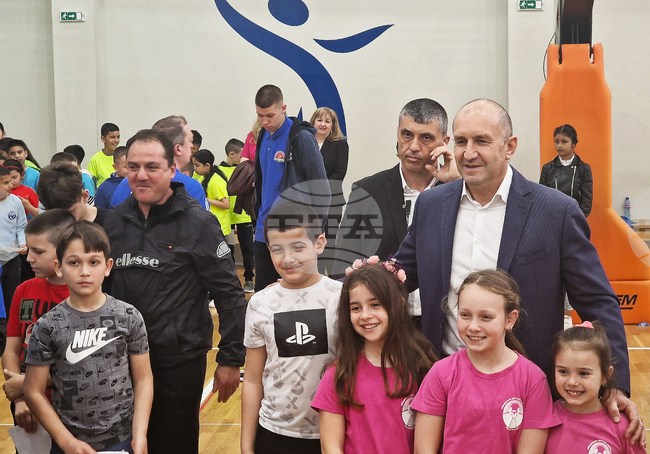 Head of State Opens Sports Event in Pazardzhik, Meets Mayor
