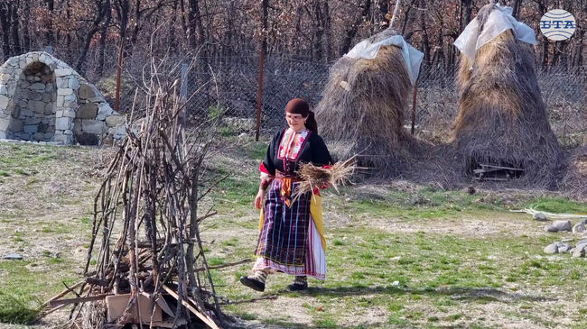 Обичаят Стара Марта бе пресъздаден във фолклорна къща „Гърнатскине конаци“ край Момчилград